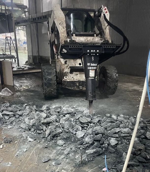 Послуги та оренда бобката, бобкет, bobcat. Гідромолот гідробур, Вилочний навантажувач