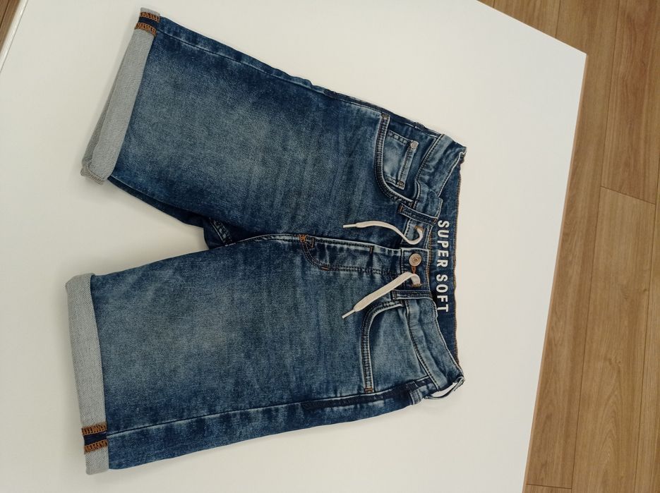 Spodenki jeansowe 152