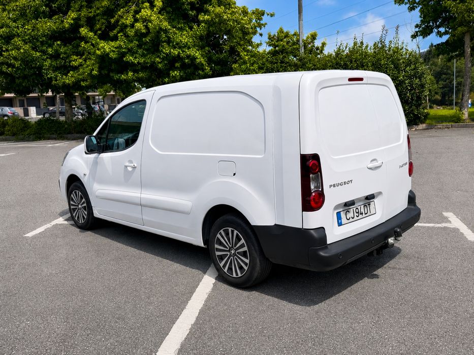 Peugeot Partner (Automática) Full Extras