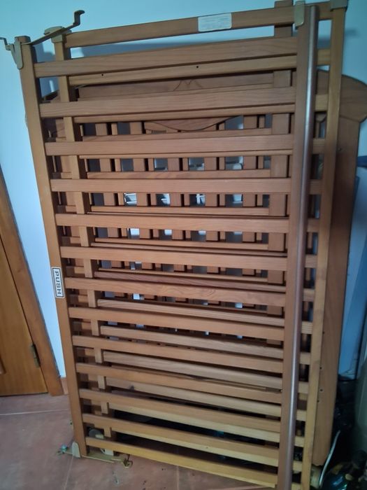CERNE Baby Crib / Toddler Bed