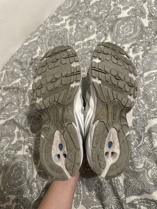 Tenis new balance em bom estado,so lavar