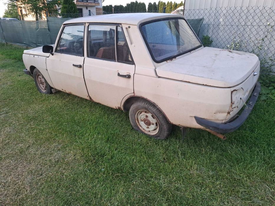 Syrena 105 Wartburg 353 do remontu lub na części silnik OK