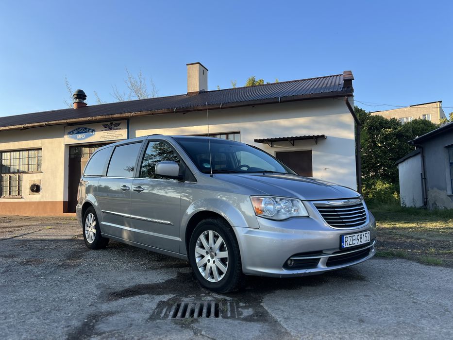 Chrysler Town & country  2012r. LPG  Stag