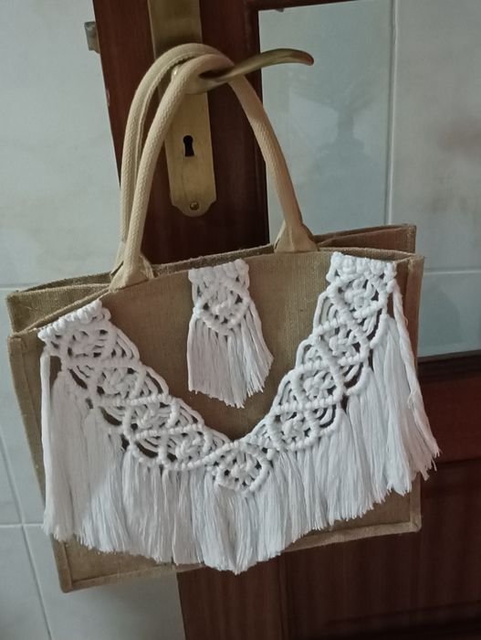Sacos decorados em macramé