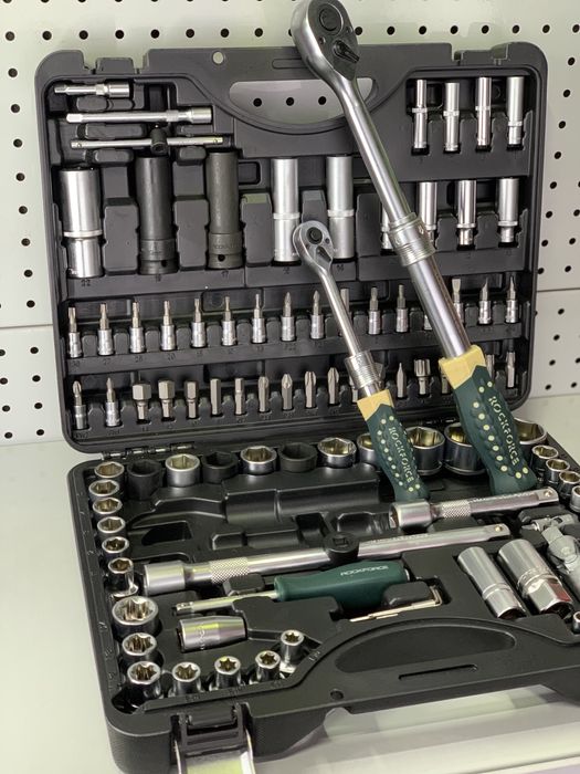 ROCK FORCE 41082 Набор инструментов с телескопическими трещотками 108п ...