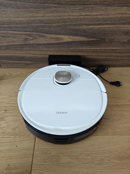 Robot sprzątający Ecovacs Deebot T8 biały