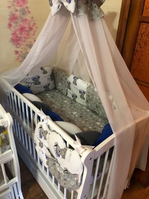 Ліжко для немовлят