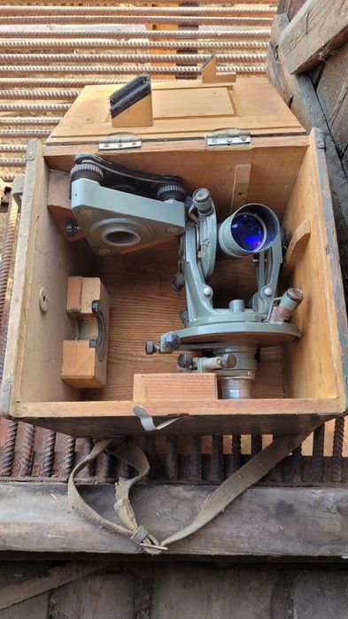 Продам нивелир Новый