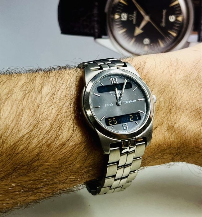 Tissot Aerospace ref J390–490 tytan