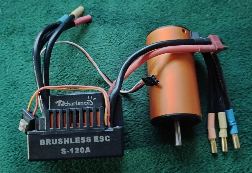 Zestaw bezszczotkowy.