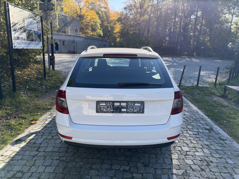 Skoda Octavia Lift 1.6 Tdi Bdb Stan Bogata Wersja Serwisowana Okazja