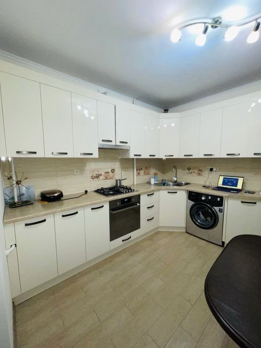 Продам 1-кімн квартиру біля VellesMall Каскад