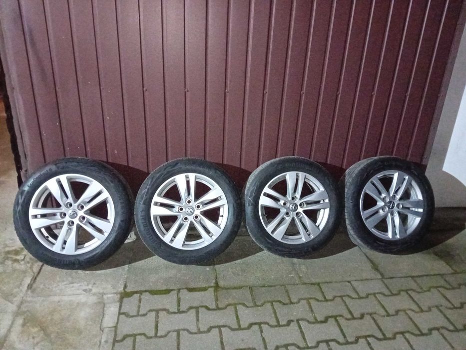 Kpl.org. kół alu 16" Opel Astra K z czujnikami ciśń. ET41