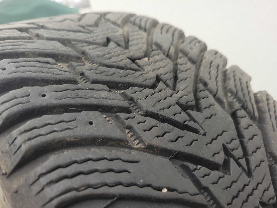 Opony zimowe 215/55/17 2024r