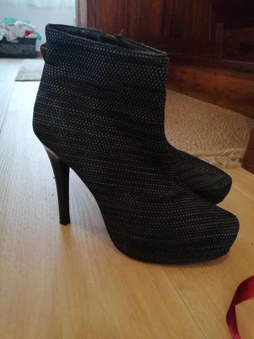 Vendo conjunto de sapatos, sandálias e Botas!
