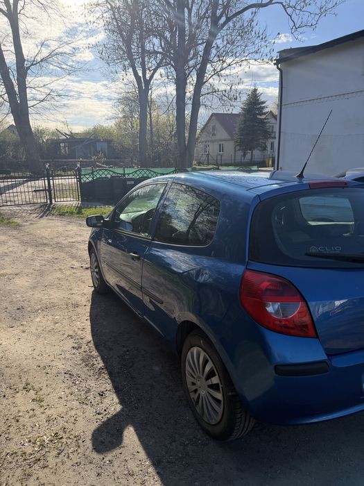 Renault cllio 3   1.2 benzyna 2006 rok