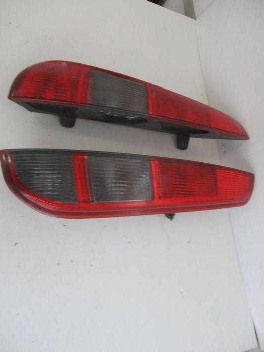 Farol farolim Ford focus SW 2005