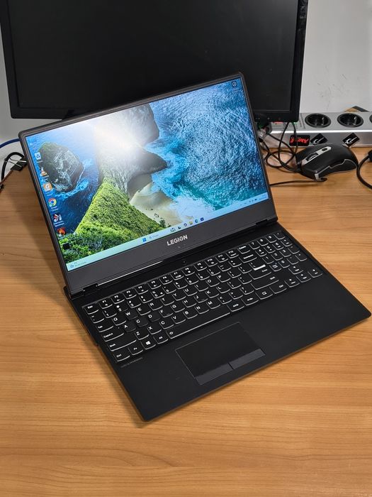 Ігровий ноутбук Lenovo Legion Y530-15ICH/ i5 8300, GTX 1050ti/
