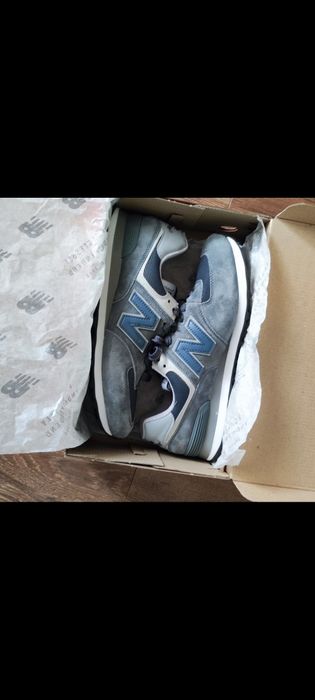 кросівки New Balance 574/ EU44розмір