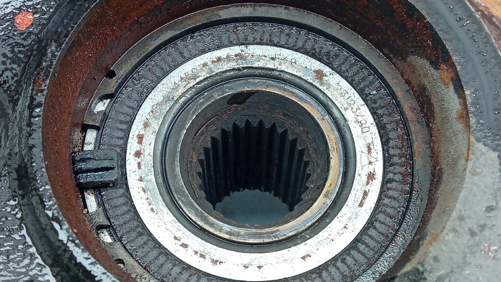 Manga de eixo frente esquerda RENAULT Megane IV Grandtour (K9A/M_)