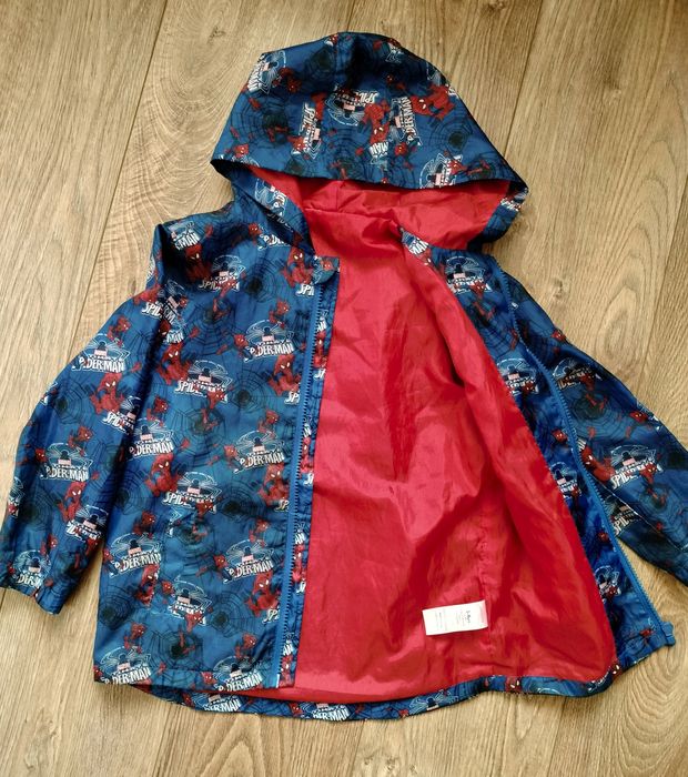 Продам легеньку вітровочку