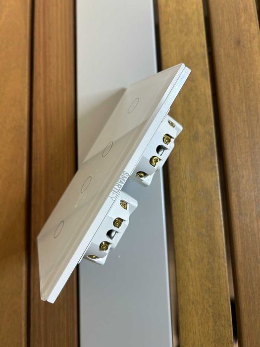 Interruptor Duplo Smartify Wi-Fi 2x2 Botões (4 zonas)