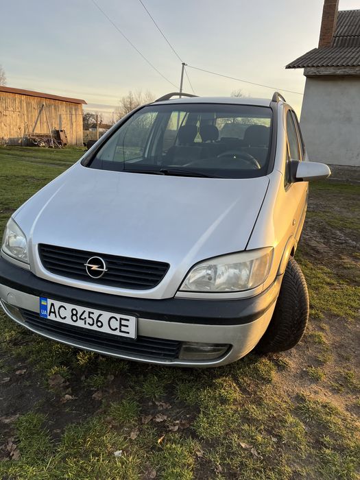 Продам авто в хорошому стані на ходу  мотор шепче на свої роки в хорошому стані за деталями дзвоніть реальному покупцю торг біля авто