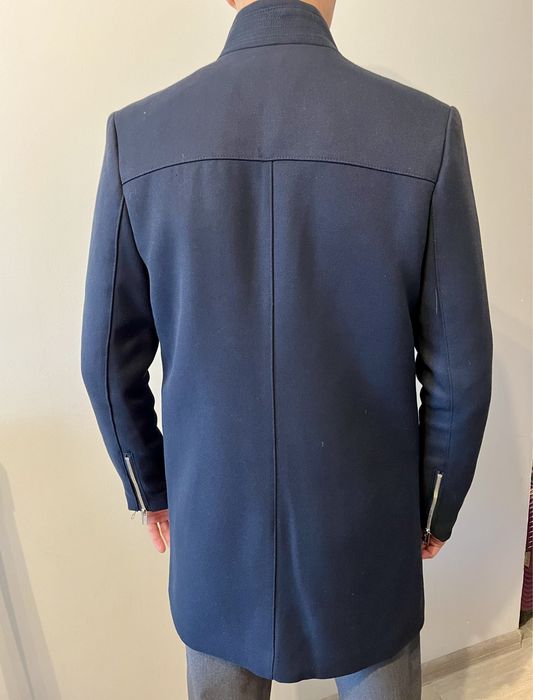 Стильне чоловіче пальто