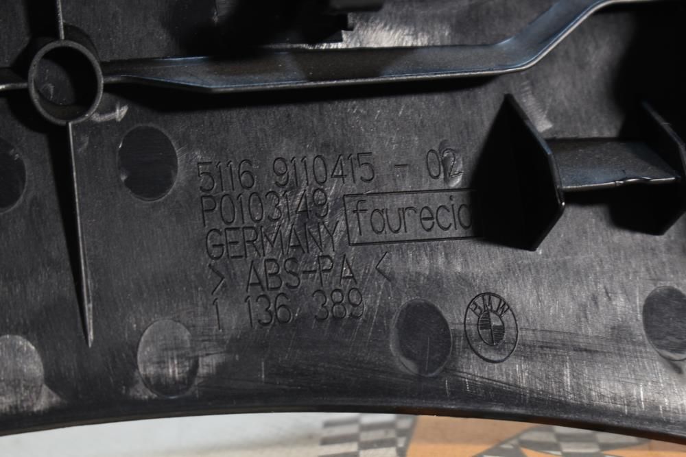 Plástico genérico BMW 1 (E87)