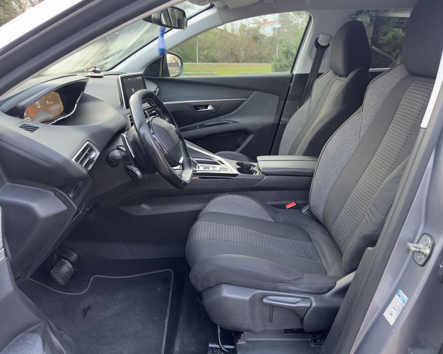 Peugeot 5008• 2019 7lug•Allure 1.5BlueHDi • automático • pronto a circular