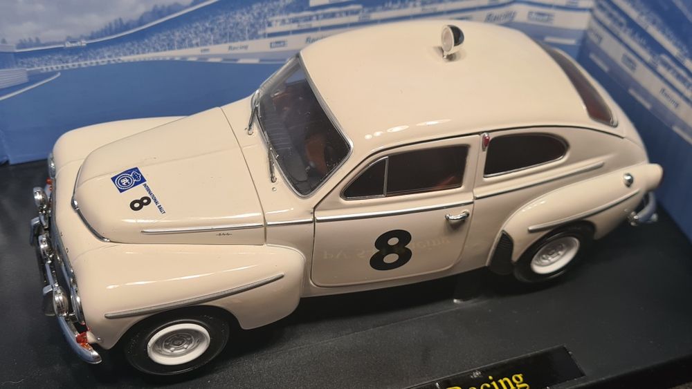 Unikat Volvo PV 544 Racing Revell 1 18