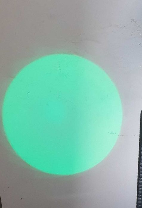 Projector de luz com cores . Dj