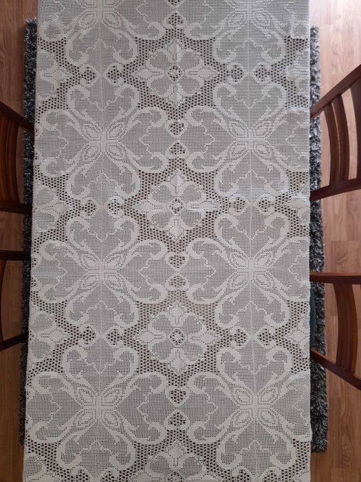 Toalha de renda feita à mão