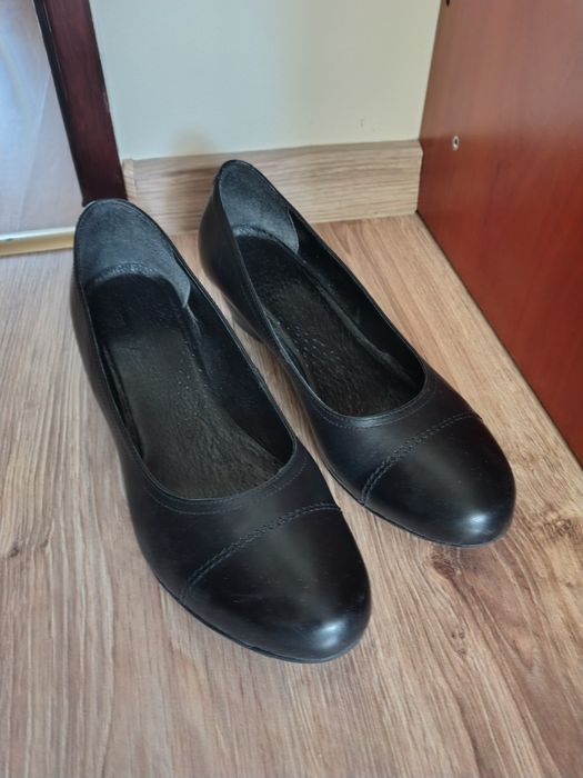 Skórzane czółenka na małym obcasie damskie 41