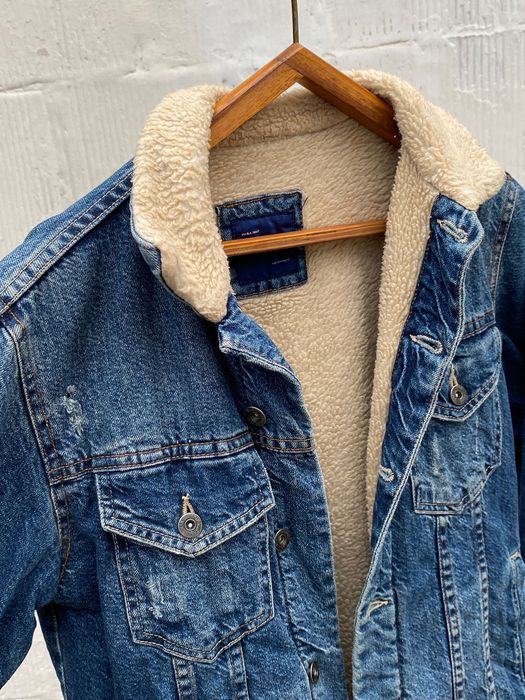 Zara man Чоловіча осіння джинсова куртка з хутром