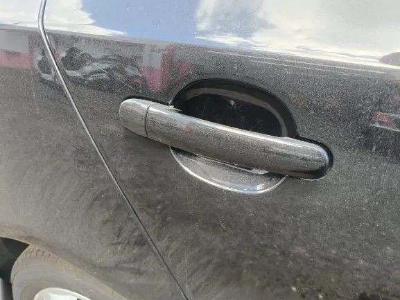 Puxador porta trás direito SKODA Fabia II Break (545, 5J)