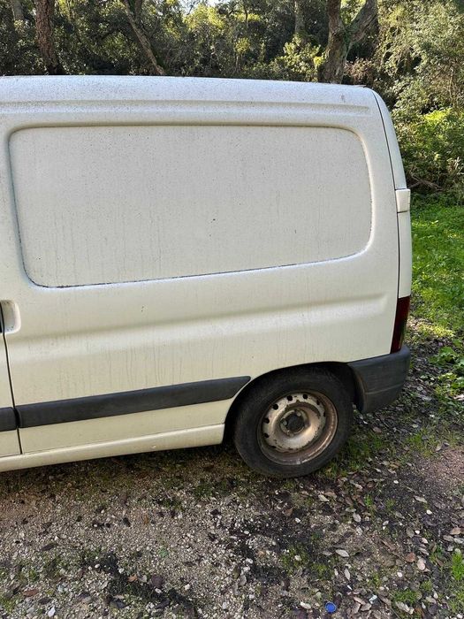 Peugeot Partner 1.9 D, de 2002, quase 140000km