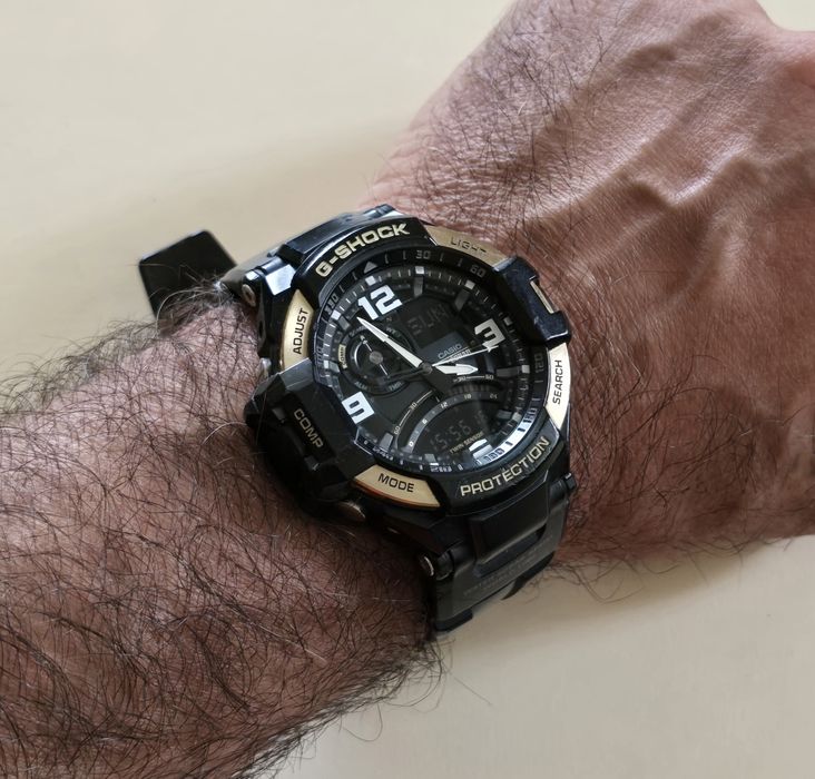 Годинник casio g-shock чоловічий.