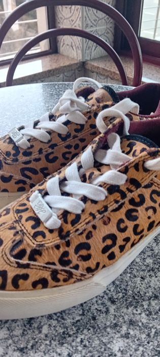 Sapatilhas leopardo de marca