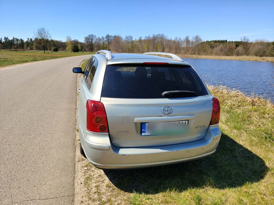 Toyota Avensis 1.8 benzyna/ LPG