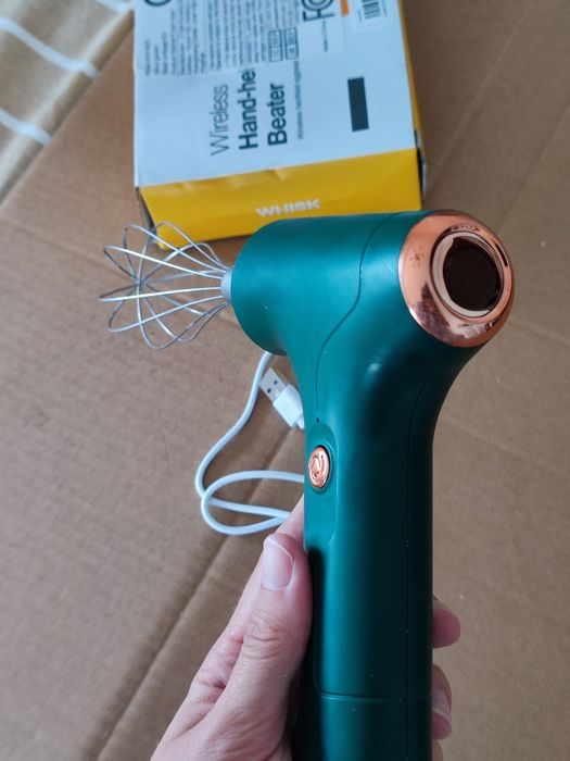 Mini batedeira elétrica