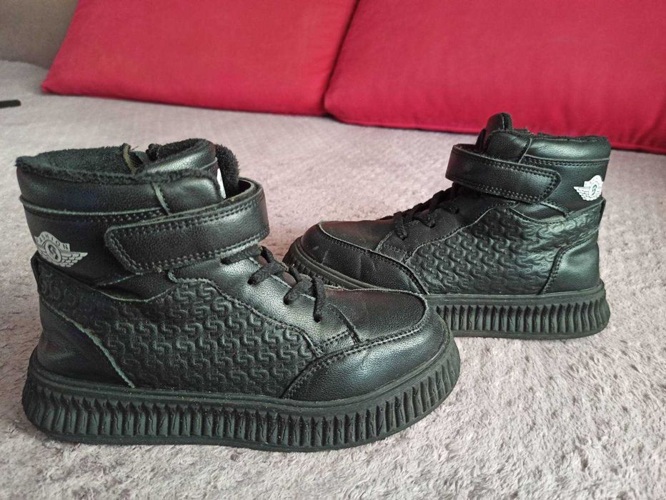 Демісезонні ботінки на флісі, устілка 21,9см