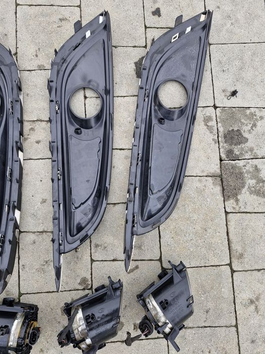 Галогенка  Opel Insignia A туманка протитуманна фара протитуманка заглушка хром