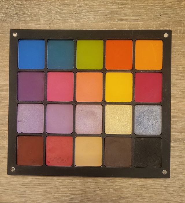 Paleta Inglot  Freedom 20 cieni