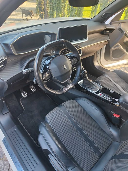 Peugeot 2008 1.2 PureTech GT EAT8