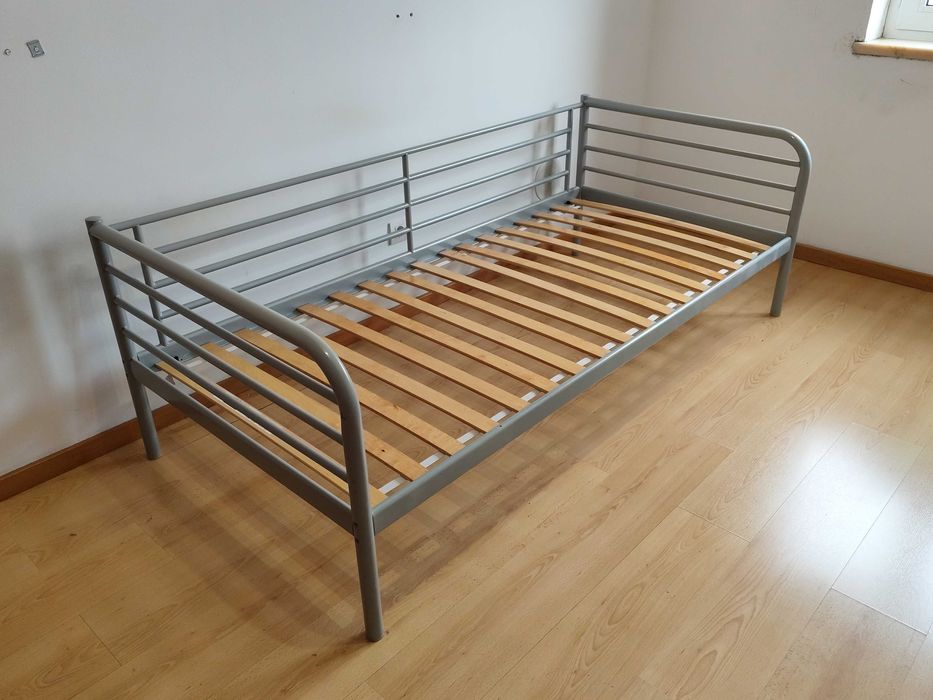 Cama Ikea Metal Solteiro s/ Colchão