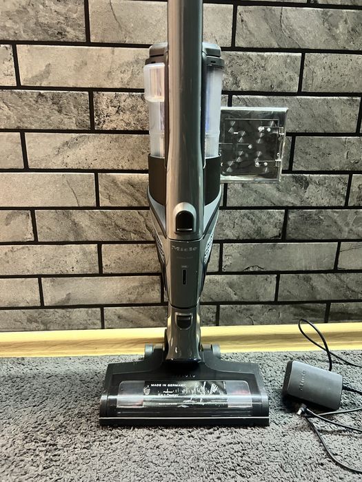 Акумуляторний пилосос Miele SMUL1 30 TRIFLEX HX1