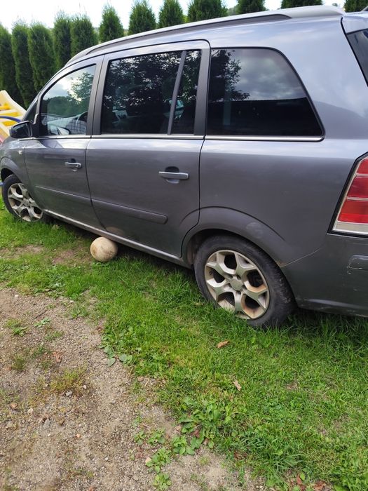 Zafira b 1.9cdti 100km