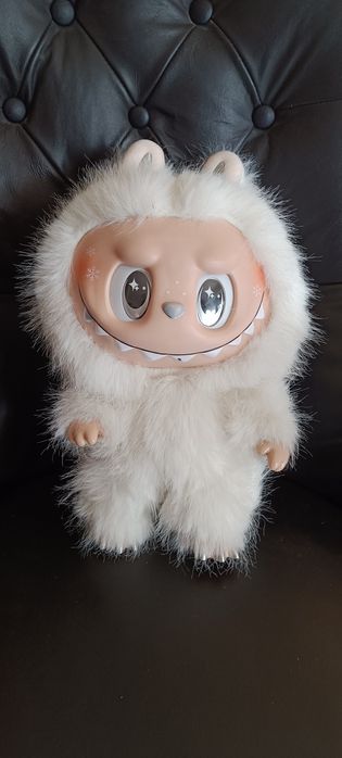 Zabawka labubu duża