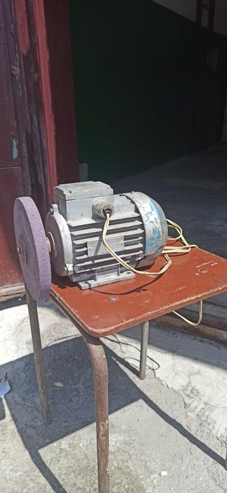 Точило, наждак электрическое.